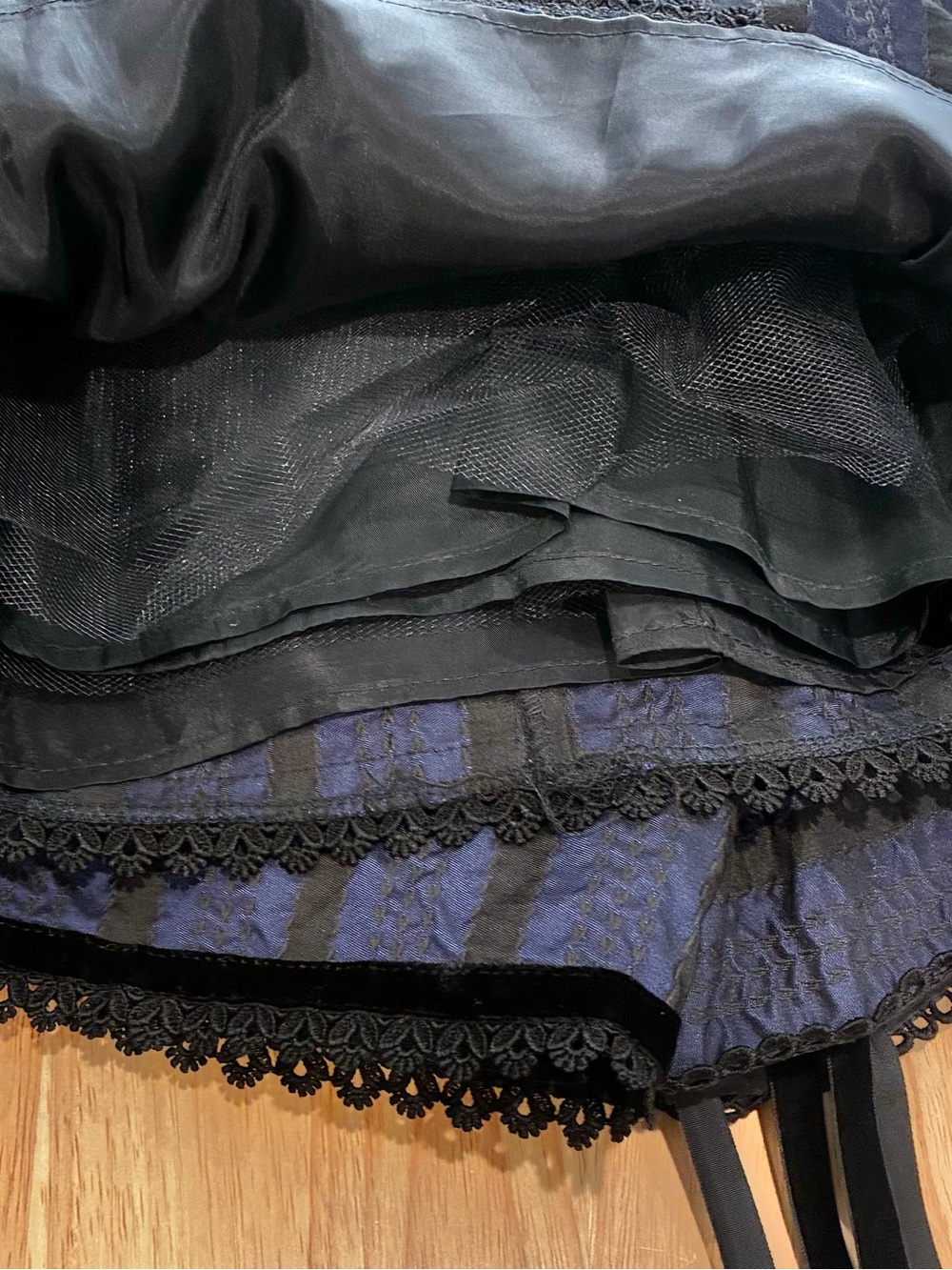Women’s Vintage Nanette Lepore Bergdorf Goodman Stripped Silk Taffeta Dress 4 - Picture 15 of 16